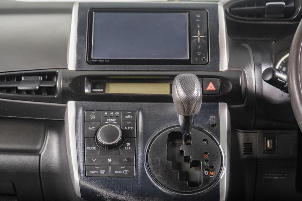 Toyota Wish II Томск  - изображение 14