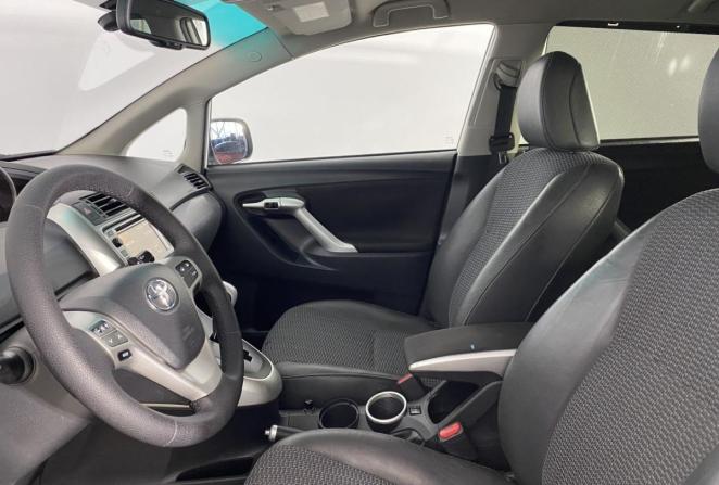 Toyota Verso I с пробегом 2012 года, цена 1 130 000 рублей, 271719 км, компактвэн, Автокод Объявления