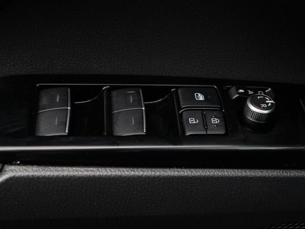 Toyota Camry VIII (XV70) Рестайлинг с пробегом 2023 года, цена 3 650 000 рублей, 23071 км, седан, Автокод Объявления