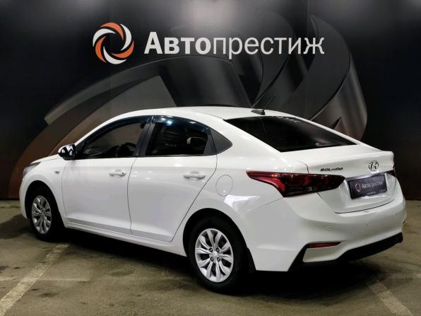 Hyundai Solaris II с пробегом 2017 года, цена 880 000 рублей, 195912 км, седан, Автокод Объявления