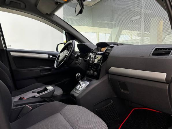 Opel Zafira B Рестайлинг с пробегом 2011 года, цена 550 000 рублей, 261788 км, компактвэн, Автокод Объявления