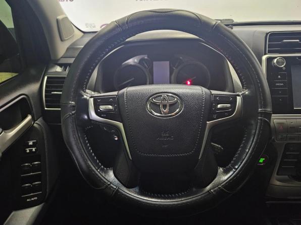 Toyota Land Cruiser Prado 150 Series Рестайлинг 2 с пробегом 2018 года, цена 5 200 000 рублей, 178459 км, внедорожник, Автокод Объявления