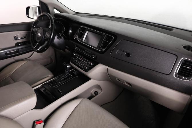 Kia Carnival III с пробегом 2017 года, цена 2 519 000 рублей, 140200 км, минивэн, Автокод Объявления