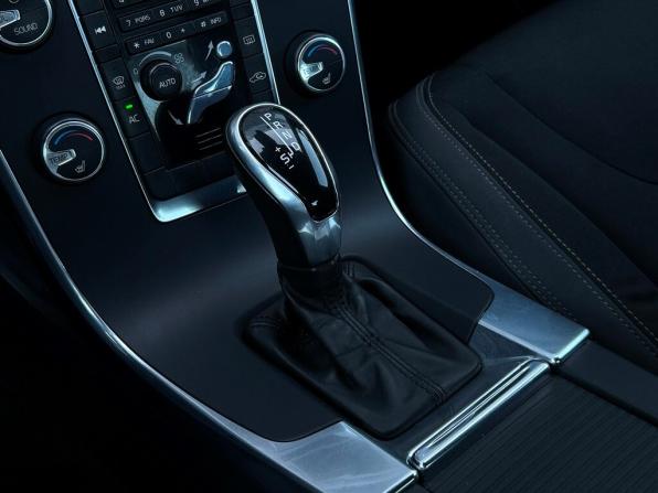 Volvo S60 II Рестайлинг с пробегом 2013 года, цена 797 600 рублей, 258349 км, седан, Автокод Объявления