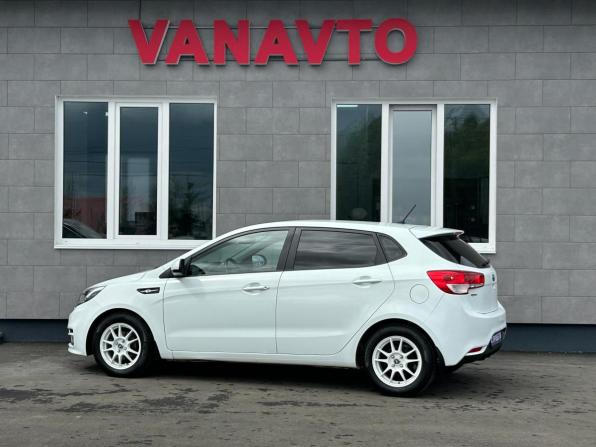 Kia Rio III Рестайлинг с пробегом 2016 года, цена 1 090 000 рублей, 117580 км, хэтчбек, Автокод Объявления