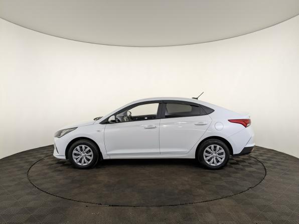 Hyundai Solaris II Рестайлинг с пробегом 2021 года, цена 1 595 000 рублей, 51342 км, седан, Автокод Объявления