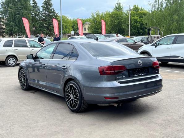 Volkswagen Jetta VI Рестайлинг с пробегом 2017 года, цена 990 000 рублей, 240407 км, седан, Автокод Объявления