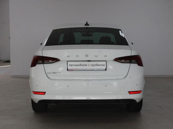 Skoda Octavia IV (A8) с пробегом 2021 года, цена 2 349 900 рублей, 137652 км, лифтбек, Автокод Объявления