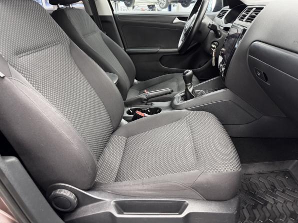 Volkswagen Jetta VI с пробегом 2014 года, цена 999 000 рублей, 211929 км, седан, Автокод Объявления