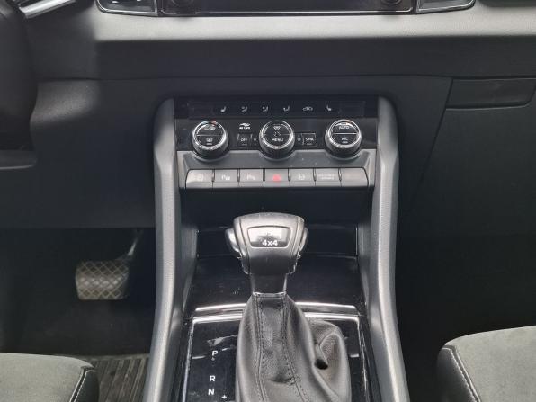 Skoda Karoq I с пробегом 2020 года, цена 1 900 000 рублей, 162067 км, внедорожник, Автокод Объявления