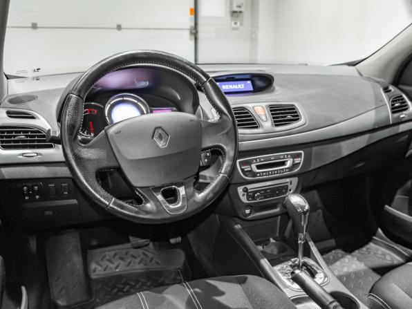 Renault Megane III Рестайлинг 2 с пробегом 2015 года, цена 888 071 рубль, 128848 км, хэтчбек, Автокод Объявления