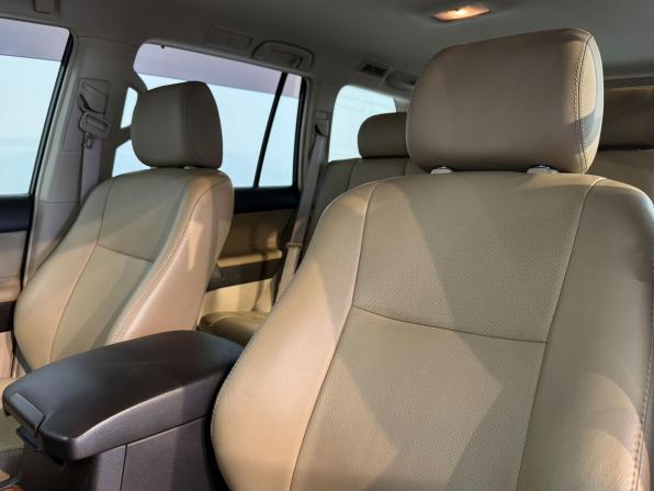 Toyota Land Cruiser Prado 150 Series с пробегом 2011 года, цена 2 800 000 рублей, 129110 км, внедорожник, Автокод Объявления
