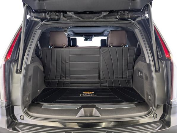 Cadillac Escalade V с пробегом 2023 года, цена 11 000 000 рублей, 40540 км, внедорожник, Автокод Объявления
