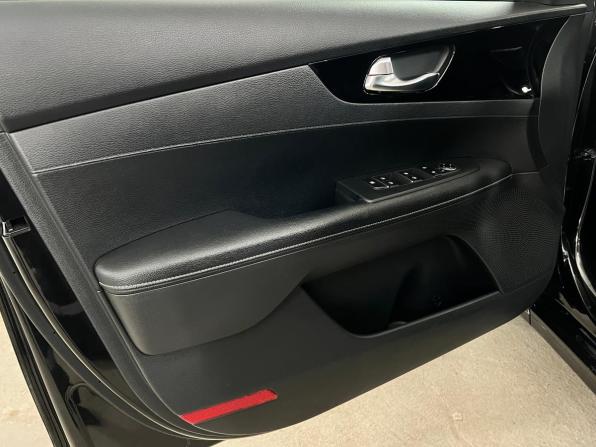 Kia Cerato IV с пробегом 2020 года, цена 1 890 000 рублей, 112000 км, седан, Автокод Объявления