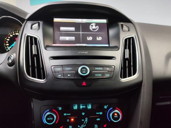 Ford Focus III Рестайлинг с пробегом 2015 года, цена 999 000 рублей, 181805 км, хэтчбек, Автокод Объявления
