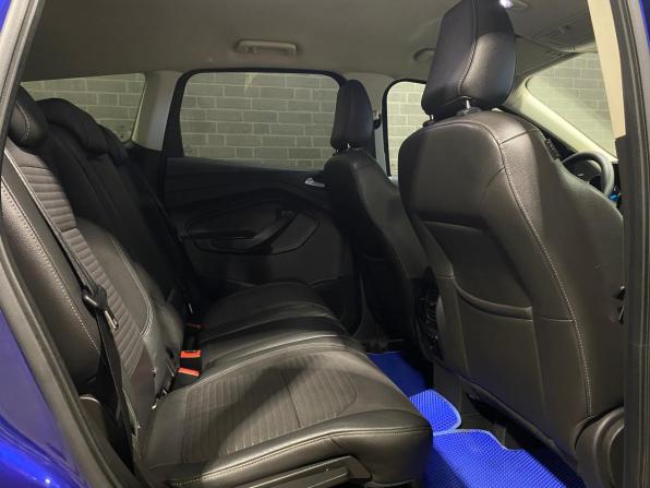 Ford Kuga II Рестайлинг с пробегом 2017 года, цена 1 320 000 рублей, 220663 км, внедорожник, Автокод Объявления
