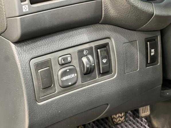 Toyota Avensis II Рестайлинг с пробегом 2006 года, цена 899 000 рублей, 182000 км, седан, Автокод Объявления