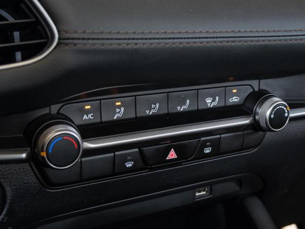 Mazda 3 IV (BP) с пробегом 2021 года, цена 1 900 000 рублей, 64971 км, седан, Автокод Объявления
