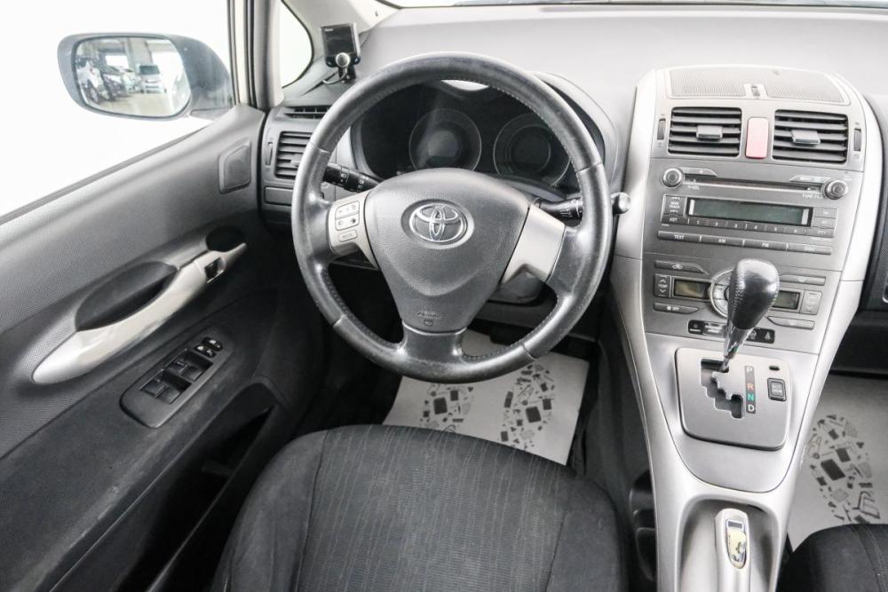 Toyota Auris I Красноярск  - изображение 10
