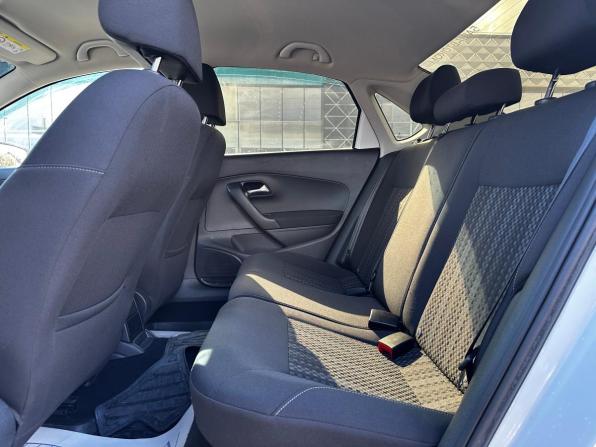 Volkswagen Polo V Рестайлинг с пробегом 2019 года, цена 1 380 000 рублей, 131114 км, седан, Автокод Объявления