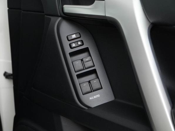 Toyota Land Cruiser Prado 150 Series Рестайлинг 3 с пробегом 2021 года, цена 5 849 077 рублей, 47872 км, внедорожник, Автокод Объявления