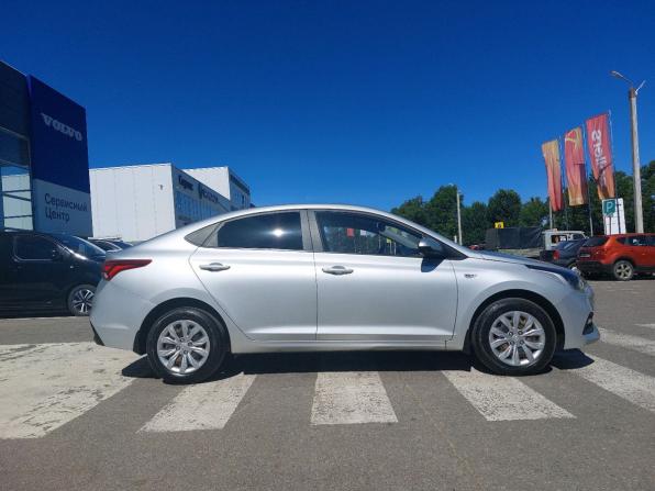 Hyundai Solaris II с пробегом 2017 года, цена 1 230 000 рублей, 121486 км, седан, Автокод Объявления