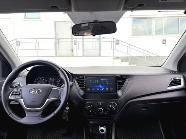 Hyundai Solaris II Рестайлинг с пробегом 2021 года, цена 1 740 000 рублей, 34474 км, седан, Автокод Объявления
