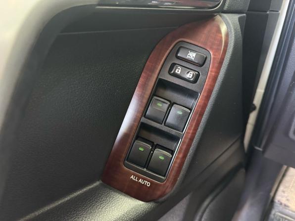 Toyota Land Cruiser Prado 150 Series Рестайлинг 1 с пробегом 2016 года, цена 4 450 000 рублей, 94042 км, внедорожник, Автокод Объявления