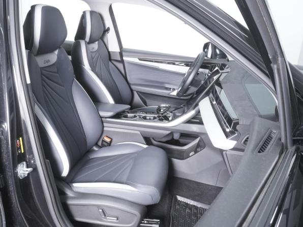 Geely Atlas II с пробегом 2024 года, цена 3 100 000 рублей, 48472 км, внедорожник, Автокод Объявления