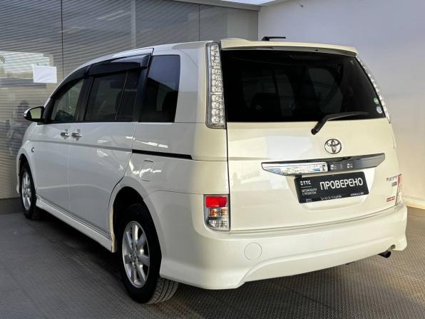 Toyota ISis I Рестайлинг с пробегом 2016 года, цена 1 630 000 рублей, 145800 км, компактвэн, Автокод Объявления