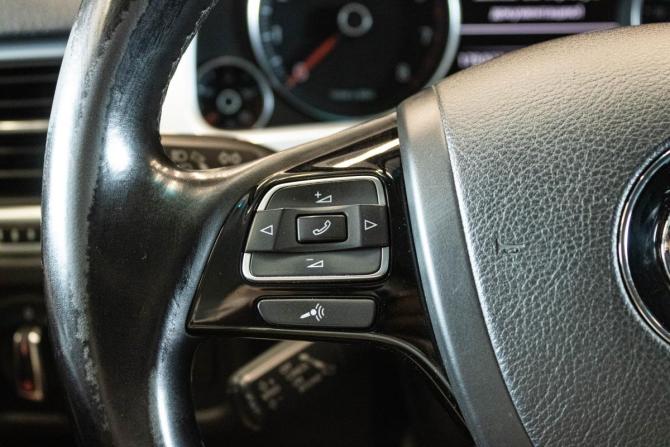 Volkswagen Touareg II с пробегом 2013 года, цена 2 089 000 рублей, 179923 км, внедорожник, Автокод Объявления