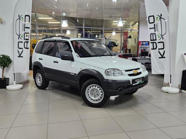 Chevrolet Niva I Рестайлинг с пробегом 2015 года, цена 739 000 рублей, 116435 км, внедорожник, Автокод Объявления