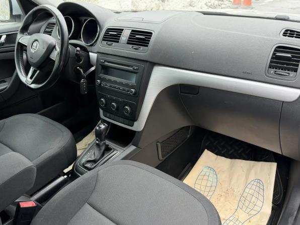 Skoda Yeti I Рестайлинг с пробегом 2015 года, цена 1 195 000 рублей, 113929 км, внедорожник, Автокод Объявления