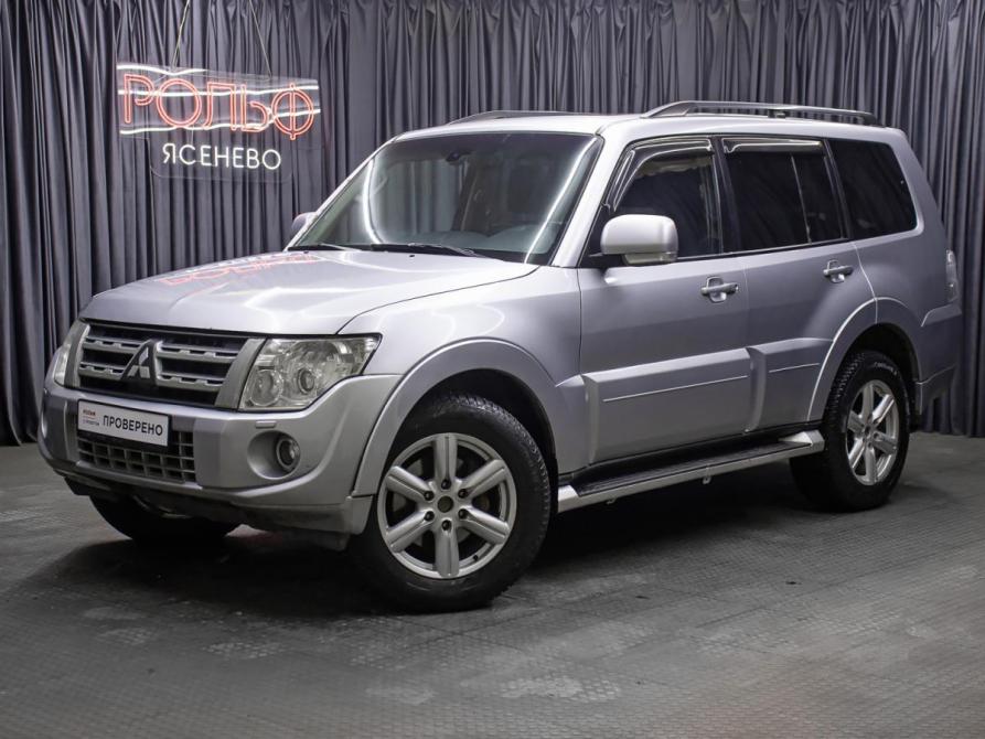 Mitsubishi Pajero IV Рестайлинг 1 Москва  - изображение 1