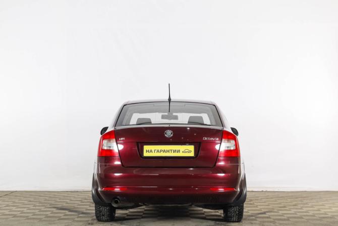 Skoda Octavia II (A5) Рестайлинг с пробегом 2012 года, цена 949 000 рублей, 129903 км, лифтбек, Автокод Объявления
