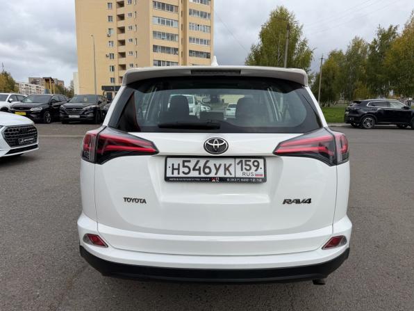 Toyota RAV4 IV (XA40) Рестайлинг с пробегом 2018 года, цена 2 349 999 рублей, 85000 км, внедорожник, Автокод Объявления