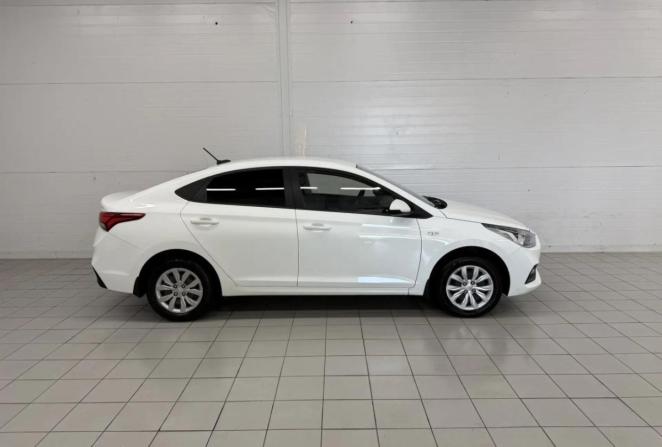 Hyundai Solaris II с пробегом 2018 года, цена 1 150 000 рублей, 185373 км, седан, Автокод Объявления