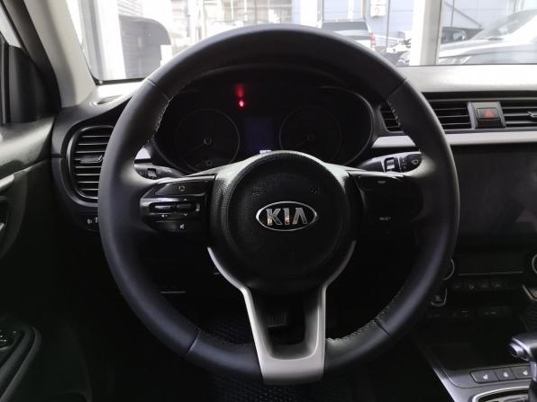 Kia Rio IV с пробегом 2018 года, цена 1 550 000 рублей, 52570 км, седан, Автокод Объявления