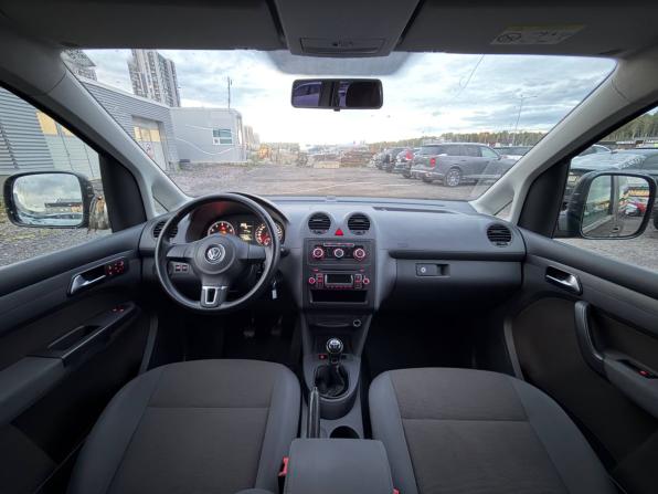 Volkswagen Caddy III Рестайлинг с пробегом 2013 года, цена 710 000 рублей, 273000 км, компактвэн, Автокод Объявления