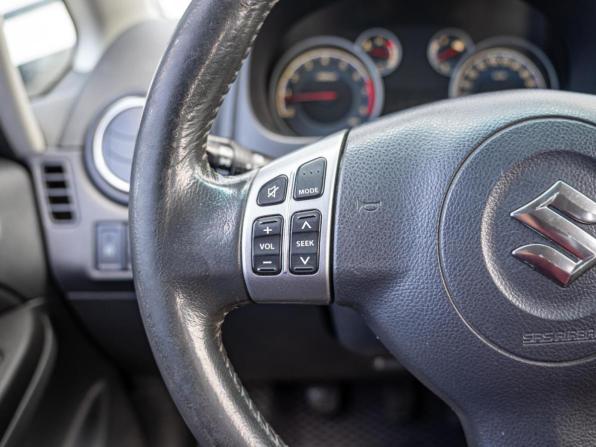 Suzuki SX4 I (Classic) Рестайлинг с пробегом 2010 года, цена 670 000 рублей, 210964 км, седан, Автокод Объявления
