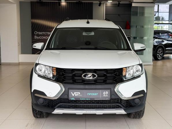 Lada (ВАЗ) Largus I Рестайлинг с пробегом 2025 года, цена 1 715 000 рублей, 16694 км, универсал, Автокод Объявления