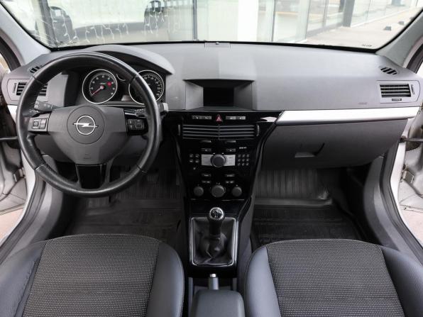 Opel Astra H Рестайлинг с пробегом 2013 года, цена 779 000 рублей, 197741 км, универсал, Автокод Объявления