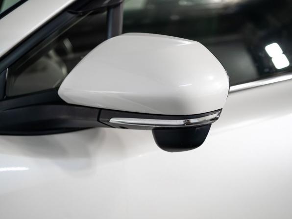 Toyota C-HR I с пробегом 2018 года, цена 1 980 000 рублей, 36281 км, внедорожник, Автокод Объявления