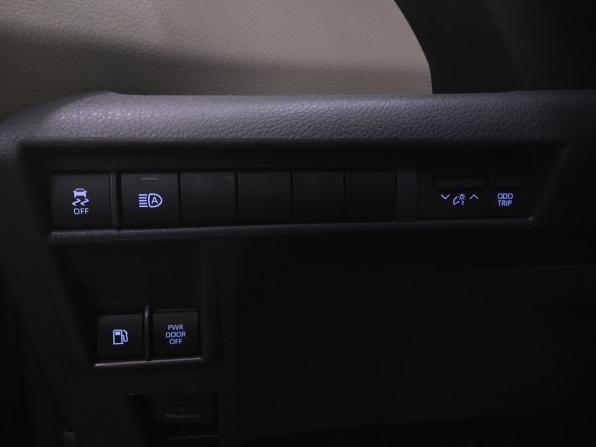 Toyota Sienna IV с пробегом 2022 года, цена 4 700 000 рублей, 129439 км, минивэн, Автокод Объявления