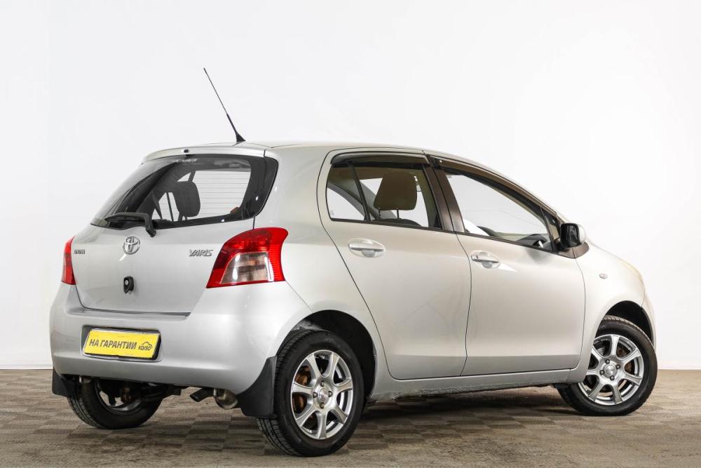 Toyota Yaris II Тюмень  - изображение 7