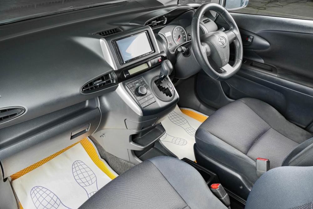 Toyota Wish II Рестайлинг Тюмень  - изображение 11