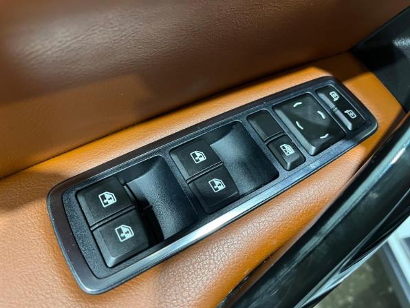 Lada (ВАЗ) Vesta I Рестайлинг (NG) с пробегом 2024 года, цена 1 338 000 рублей, 45228 км, универсал, Автокод Объявления