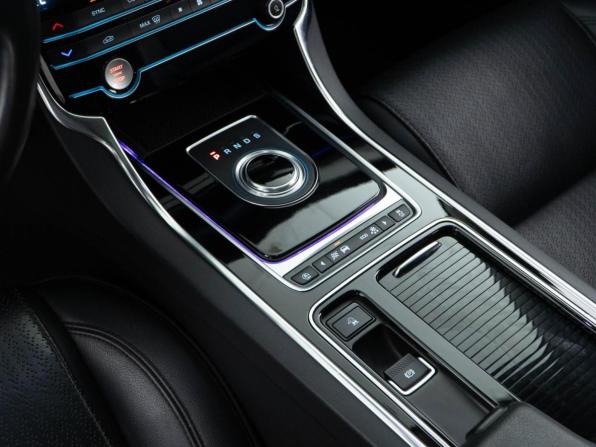 Jaguar XF II с пробегом 2019 года, цена 2 567 077 рублей, 95000 км, седан, Автокод Объявления