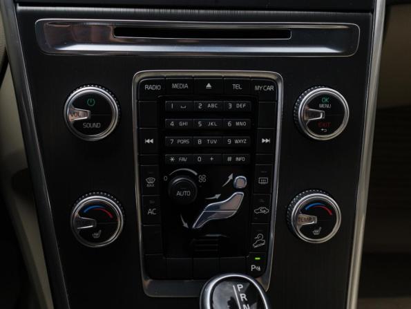 Volvo XC60 I Рестайлинг с пробегом 2015 года, цена 2 200 000 рублей, 178675 км, внедорожник, Автокод Объявления