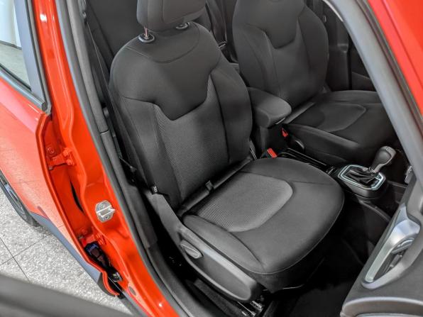 Jeep Renegade I Рестайлинг с пробегом 2019 года, цена 1 765 000 рублей, 107735 км, внедорожник, Автокод Объявления